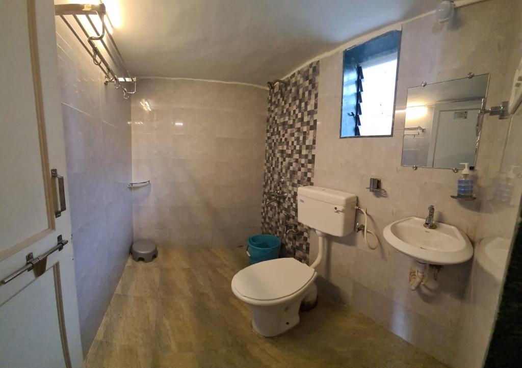 One-bedroom valley view stay at Shalgar Villa, Kaas Satara, view 15